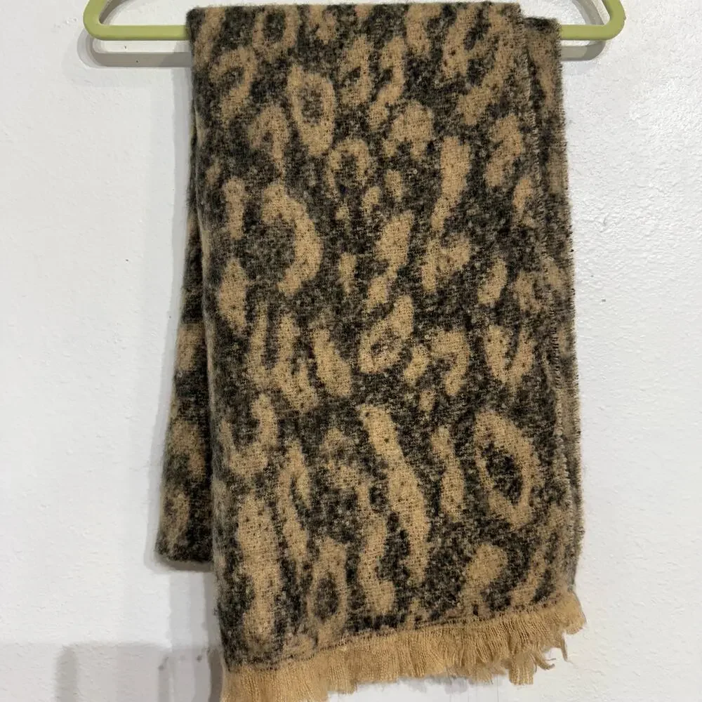 Steve Madden Tan Leopard Print Blanket Scarf NWT